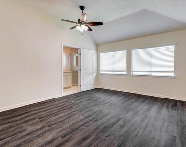 26603 Summerbend Hollow Lane - Photo Thumbnail 32