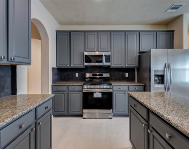 26603 Summerbend Hollow Lane - Photo Thumbnail 12
