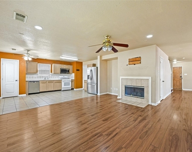15822 Kings Cypress Lane - Photo Thumbnail 7