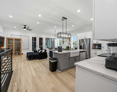 5330 Wenda Street - Photo Thumbnail 6