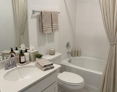5839 Westwood Shore Drive - Photo Thumbnail 15