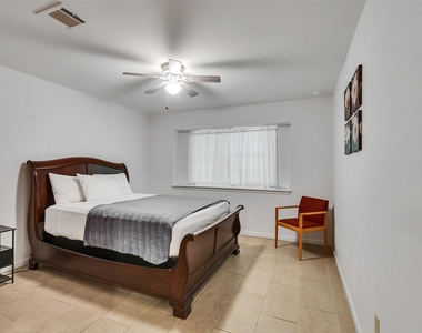 4002 Thistledown Drive - Photo Thumbnail 24