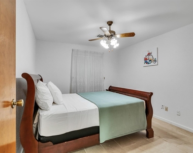 4002 Thistledown Drive - Photo Thumbnail 25