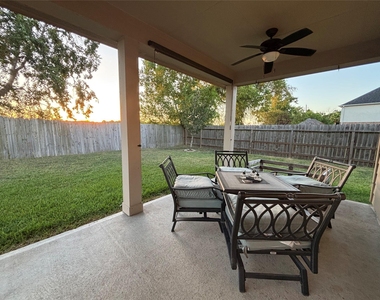 104 Avery Springs Lane - Photo Thumbnail 13