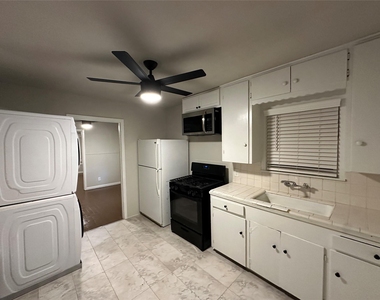 2717 Napoleon Street - Photo Thumbnail 14
