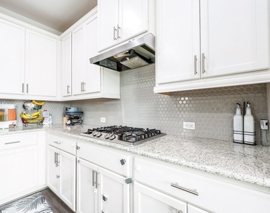 138 Sunray Creek Drive - Photo Thumbnail 12