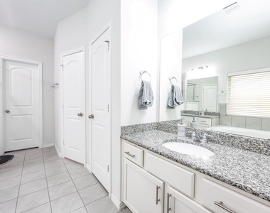 138 Sunray Creek Drive - Photo Thumbnail 20