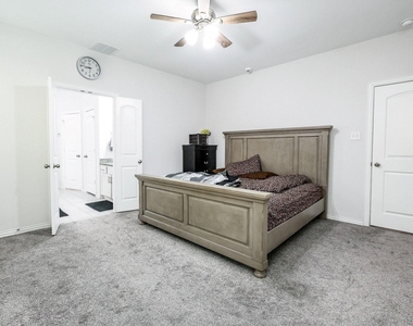 138 Sunray Creek Drive - Photo Thumbnail 18
