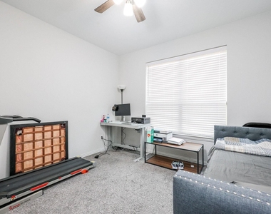 138 Sunray Creek Drive - Photo Thumbnail 16