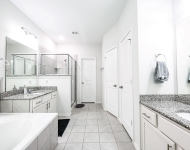 138 Sunray Creek Drive - Photo Thumbnail 19