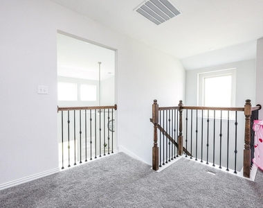 138 Sunray Creek Drive - Photo Thumbnail 24