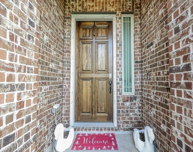 138 Sunray Creek Drive - Photo Thumbnail 2