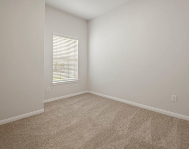 11704 Texas Spring Drive - Photo Thumbnail 5