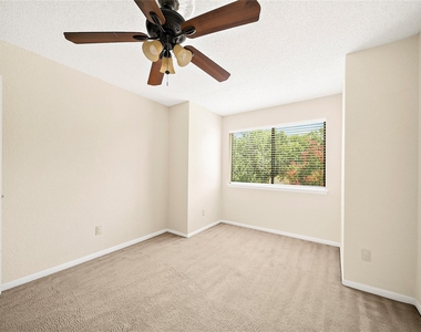 2206 Greencove Lane - Photo Thumbnail 21
