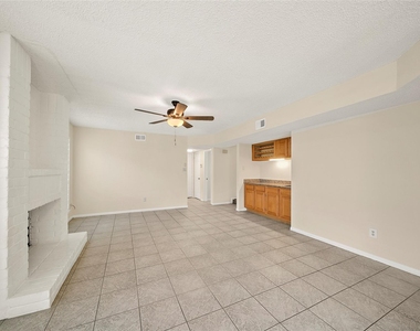 2206 Greencove Lane - Photo Thumbnail 8