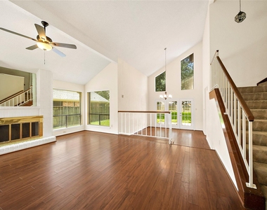 2206 Greencove Lane - Photo Thumbnail 4