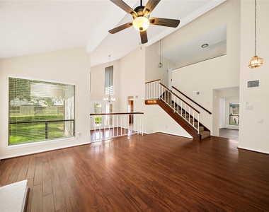 2206 Greencove Lane - Photo Thumbnail 5