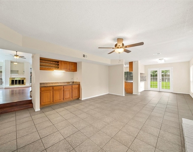 2206 Greencove Lane - Photo Thumbnail 9
