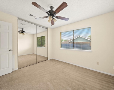 2206 Greencove Lane - Photo Thumbnail 23