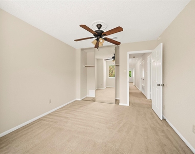2206 Greencove Lane - Photo Thumbnail 20