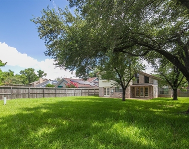 2206 Greencove Lane - Photo Thumbnail 27