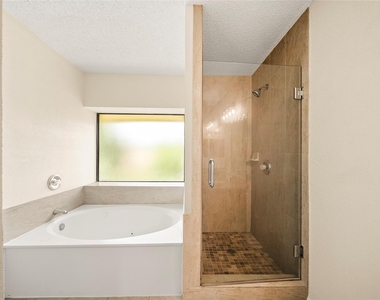 2206 Greencove Lane - Photo Thumbnail 16