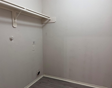 12735 Wisteria Park Drive - Photo Thumbnail 8