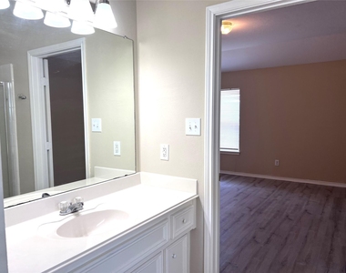 12735 Wisteria Park Drive - Photo Thumbnail 3