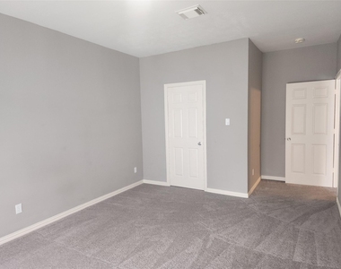 7111 Harmony Cove - Photo Thumbnail 19