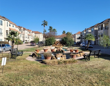 7111 Harmony Cove - Photo Thumbnail 38