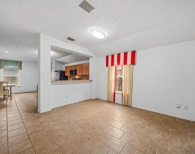 22327 Albee Drive - Photo Thumbnail 8