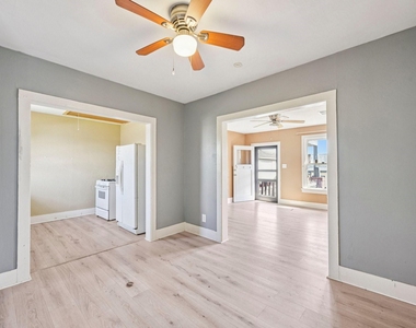 5224 Bernardo De-galvez Unit B - Photo Thumbnail 4