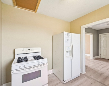 5224 Bernardo De-galvez Unit B - Photo Thumbnail 13