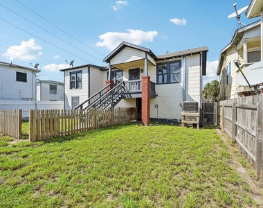 5224 Bernardo De-galvez Unit B - Photo Thumbnail 7
