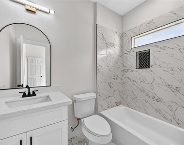4357 Elmwood Street - Photo Thumbnail 10