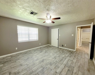 12070 Old County Road - Photo Thumbnail 8