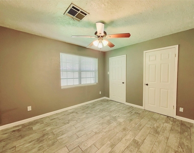 12070 Old County Road - Photo Thumbnail 10