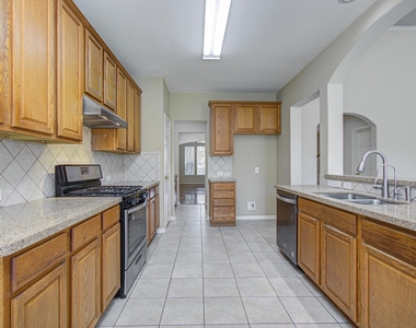 6110 Barkermist Lane - Photo Thumbnail 10