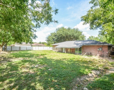 1339 Tarberry Road - Photo Thumbnail 17