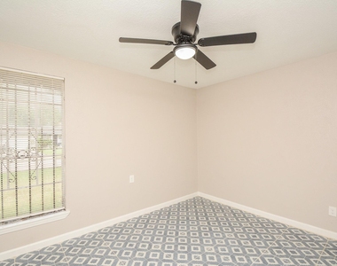 1339 Tarberry Road - Photo Thumbnail 13