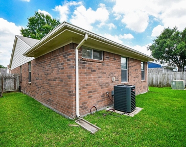 2911 Copper Cliff Drive - Photo Thumbnail 27