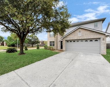 2203 Gable Hollow Lane - Photo Thumbnail 30