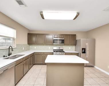 2203 Gable Hollow Lane - Photo Thumbnail 16