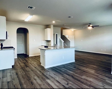 4807 Blue Jacaranda Way - Photo Thumbnail 5