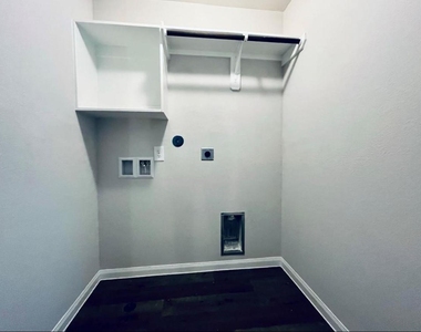 4807 Blue Jacaranda Way - Photo Thumbnail 18