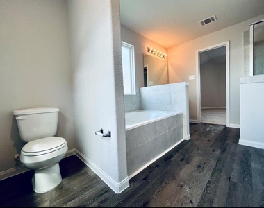 4807 Blue Jacaranda Way - Photo Thumbnail 12
