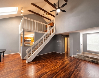8359 Sands Point Drive - Photo Thumbnail 5