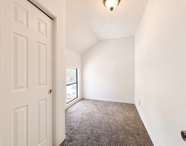 8359 Sands Point Drive - Photo Thumbnail 14