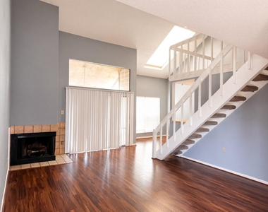 8359 Sands Point Drive - Photo Thumbnail 4