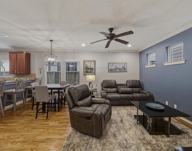 5832 Darling Street - Photo Thumbnail 31